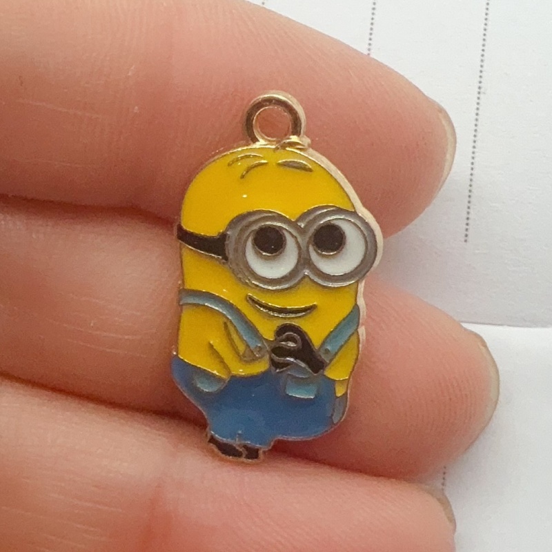 Pendentif en alliage à motif d - Party Games Spy avis et prix