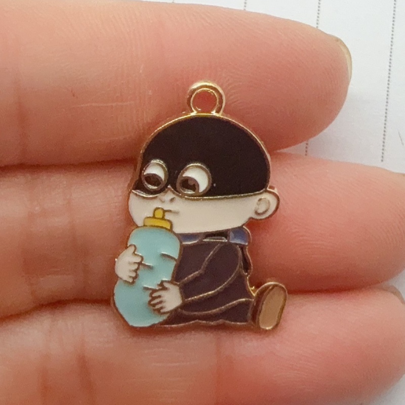 Pendentif en alliage à motif d - Party Games Spy avis et prix